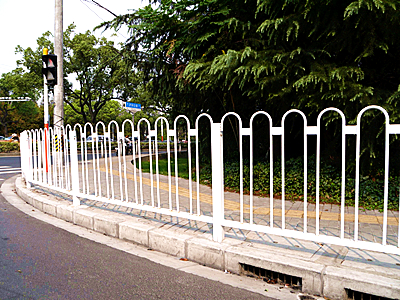 京式道路护栏 - 大发官网图片2